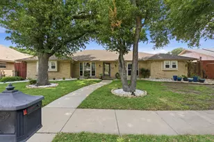 1025 Hampshire Ln, Carrollton, TX 75007 - Photo 1