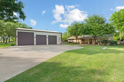 3319 Midway Court, Granbury, TX 76049 - Photo 6