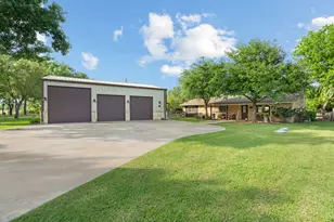3319 Midway Ct, Granbury, TX 76049 - Photo 6