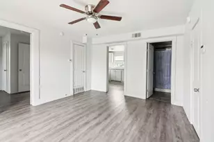 1906 Grainger St, Fort Worth, TX 76110 - Photo 4