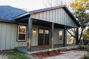 603 N 1st St, Midlothian, TX 76065 - Photo 2