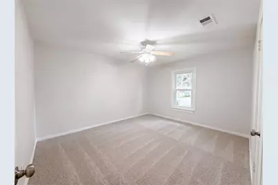 801 Cannon Drive, Euless, TX 76040 - Photo 4