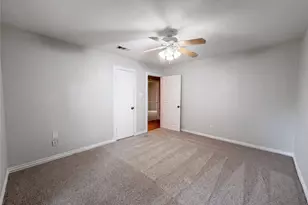 801 Cannon Dr, Euless, TX 76040 - Photo 8