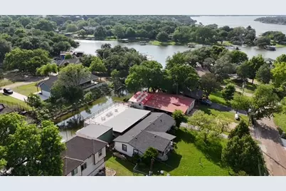 3810 Roaring Springs Court, Granbury, TX 76048 - Photo 6