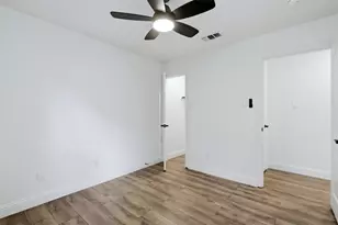 906 Oak St, McKinney, TX 75069 - Photo 30
