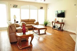 1312 Valley Vista Dr, Irving, TX 75063 - Photo 4