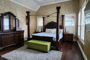 1001 Llano Trce, Irving, TX 75063 - Photo 12