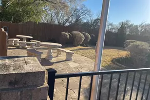 518 Pecan Acres Ct, Arlington, TX 76013 - Photo 8