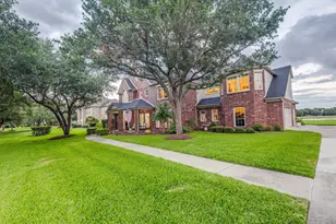 511 Royal Lakes Blvd, Richmond, TX 77469 - Photo 2