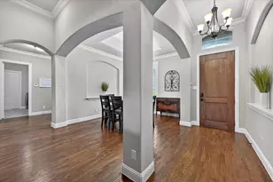 4500 Knoll Ridge Dr, Fort Worth, TX 76008 - Photo 4