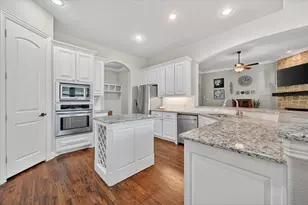 4500 Knoll Ridge Dr, Fort Worth, TX 76008 - Photo 10