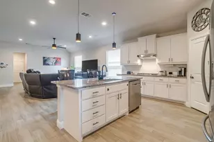 912 Bailey Ln, Mansfield, TX 76063 - Photo 16