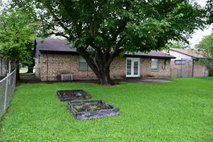 2216 Motley Dr, Mesquite, TX 75150 - Photo 4