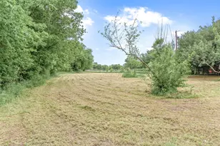 201 Killough St, Newark, TX 76071 - Photo 4