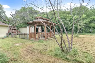 201 Killough St, Newark, TX 76071 - Photo 16