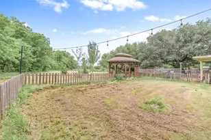 201 Killough St, Newark, TX 76071 - Photo 18