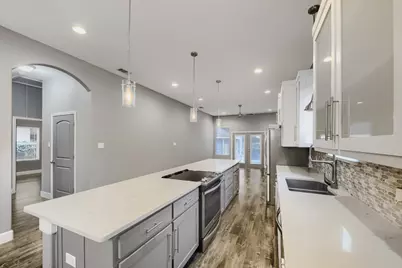 210 W Oak Street, Mansfield, TX 76063 - Photo 8