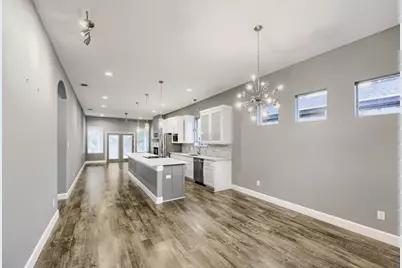 210 W Oak Street, Mansfield, TX 76063 - Photo 6