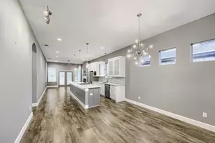 210 W Oak St, Mansfield, TX 76063 - Photo 6