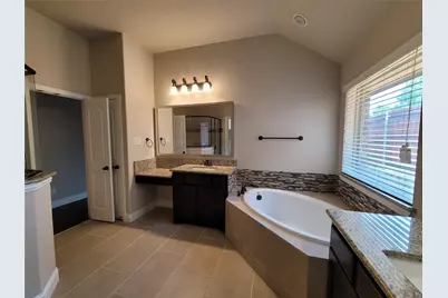 1909 Maggis Meadow Lane, Rowlett, TX 75089 - Photo 14