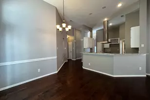 9811 Cliffside Dr, Irving, TX 75063 - Photo 10