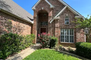 9811 Cliffside Dr, Irving, TX 75063 - Photo 2