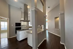 9811 Cliffside Dr, Irving, TX 75063 - Photo 4