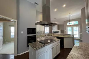 9811 Cliffside Dr, Irving, TX 75063 - Photo 6