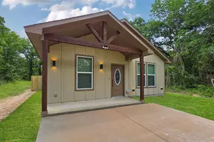 163 Lake Creek Dr, Mabank, TX 75156 - Photo 2
