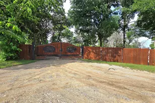 2401 Gibbs Williams Rd, Dallas, TX 75233 - Photo 1