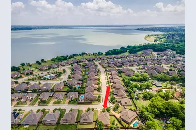 10002 Edgeway Circle, Rowlett, TX 75089 - Photo 2
