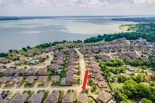 10002 Edgeway Cir, Rowlett, TX 75089 - Photo 2