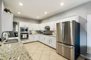 1605 Weatherwood Dr, Flower Mound, TX 75028 - Photo 16