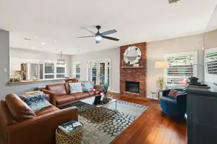 1605 Weatherwood Dr, Flower Mound, TX 75028 - Photo 10