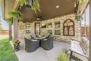 1041 Auburn Dr, Justin, TX 76247 - Photo 4