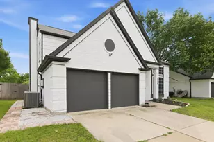 6908 Quail Meadow Dr, Watauga, TX 76148 - Photo 2