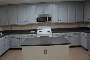 2059 La Salle Trail, Grand Prairie, TX 75052 - Photo 4