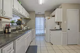 2909 Post Oak Dr, Euless, TX 76039 - Photo 10