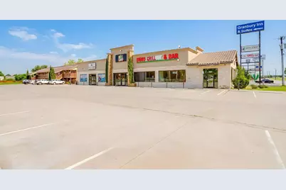 1333 N Plaza Drive, Granbury, TX 76048 - Photo 2