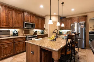 107 Manor Ln, Waxahachie, TX 75165 - Photo 6