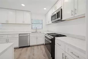 1901 Proctor Dr, Grand Prairie, TX 75051 - Photo 6