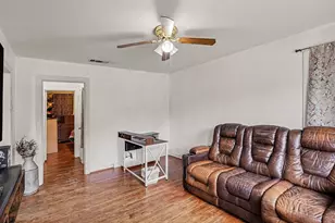 802-804 Plum St, Sanger, TX 76266 - Photo 4