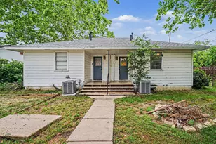 802-804 Plum St, Sanger, TX 76266 - Photo 2