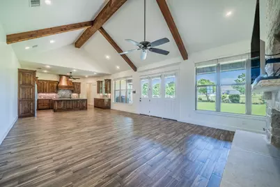 100 Helton Drive, Granbury, TX 76049 - Photo 4