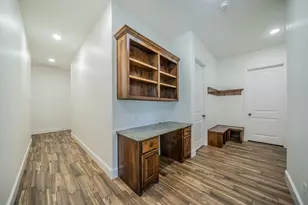 100 Helton Dr, Granbury, TX 76049 - Photo 16