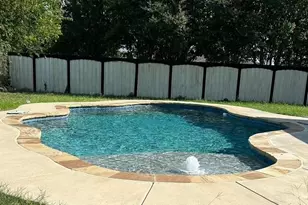 106 S Clark Rd, Duncanville, TX 75116 - Photo 2