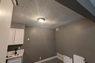 6709 Ridgecrest Ct, Fort Worth, TX 76133 - Photo 8