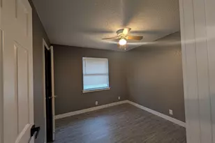 6709 Ridgecrest Ct, Fort Worth, TX 76133 - Photo 10
