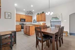 629 E Sheila Cir, Joshua, TX 76058 - Photo 6