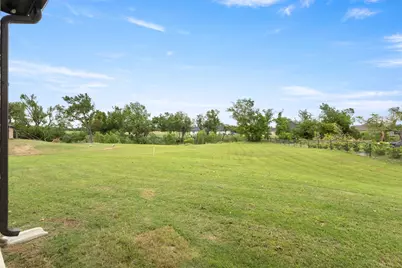 105 Clayton Crossing, Springtown, TX 76082 - Photo 32